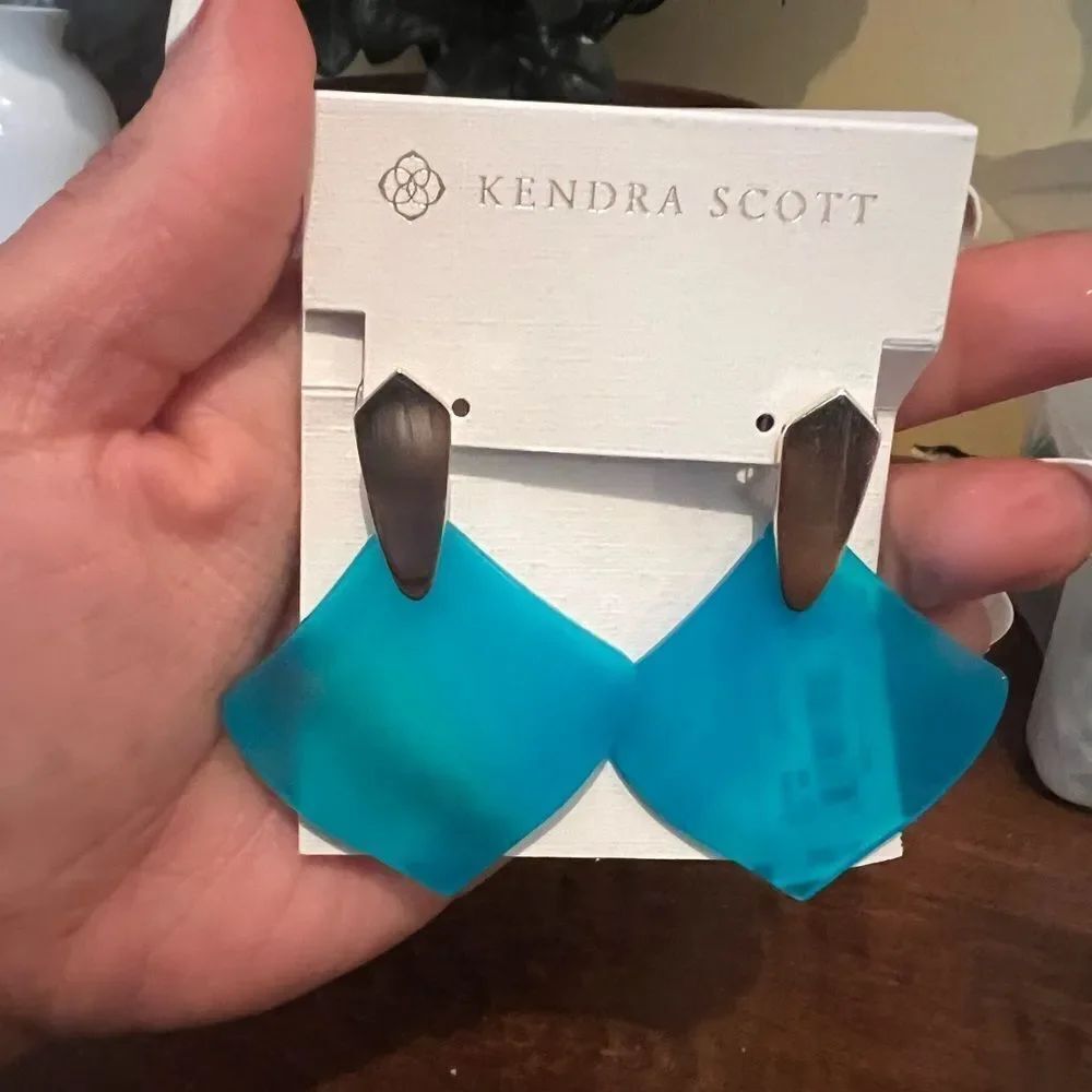 🆕 KENDRA SCOTT • Gold Astoria Teal Earrings